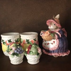 BUNNY Teapot with fruit medley mugs and s+p 🐰🍋🍎